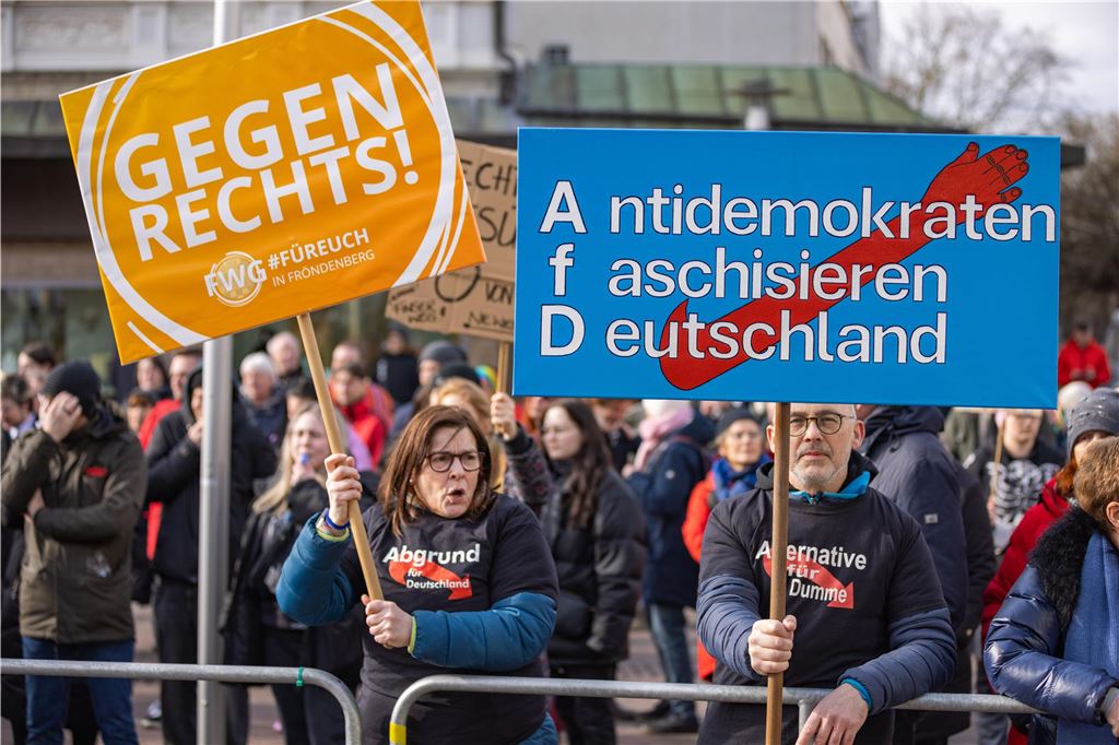 AfD-Kundgebung mit Gegendemo am 15.02.2025.