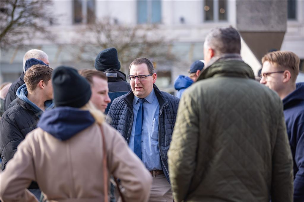 AfD-Kundgebung mit Gegendemo am 15.02.2025 in Unna