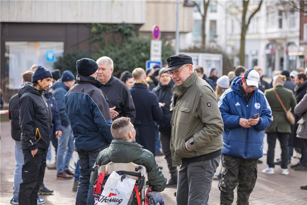 AfD-Kundgebung mit Gegendemo am 15.02.2025 in Unna
