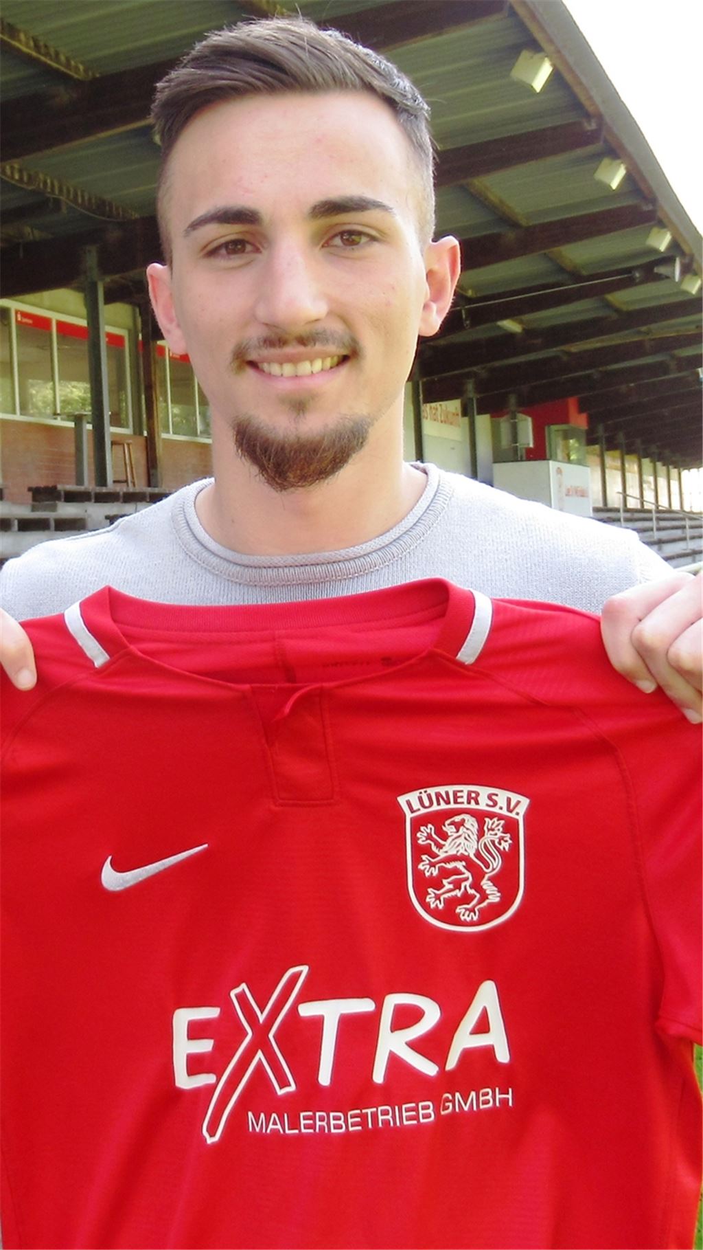 Jürgen Welp zu den Top-Transfers des SV Stockum: „Es gibt keine Stammplatzgarantie“ Albian Kokollari läuft in der kommenden Saison im Trikot des SV Stockum auf.