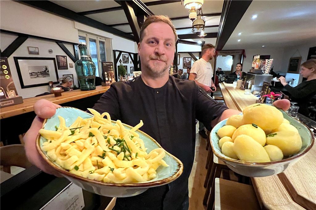 Lieferdienst „Ghostkitchen“: Gasthaus Agethen mit neuem Angebot Aleks Dymek kündigt für September einen Lieferdienst an.