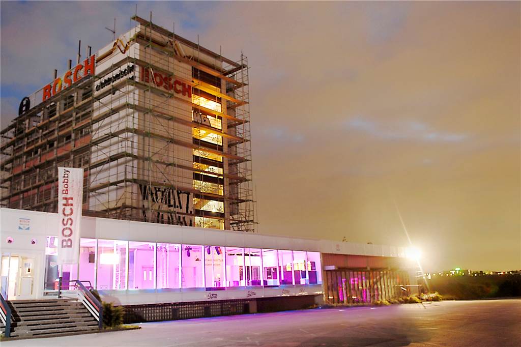 Im Bosch Bobby an der B1 wurde gefeiert, bis der Abrissbagger kam Als das Bosch-Haus zum Inhouse umgebaut wurde, zog für ein paar Monate der Club Bosch Bobby in die Baustelle an der B1.