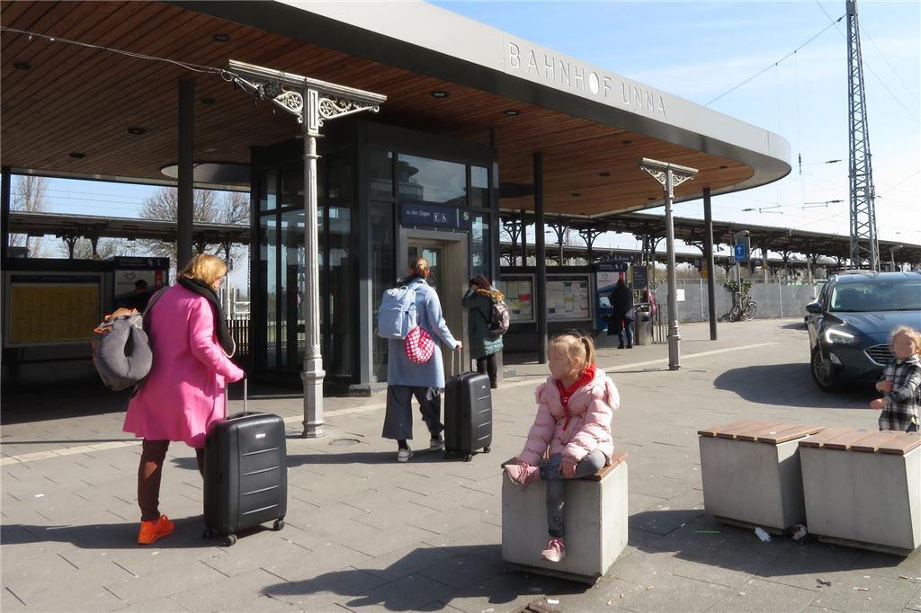 Sorge um Unnas einzigen Intercity: Kaczmarek kritisiert Deutsche Bahn Am Bahnhof Unna gibt es eine Fernverbindung: Den IC zwischen Frankfurt und Münster beziehungsweise Norddeich.
