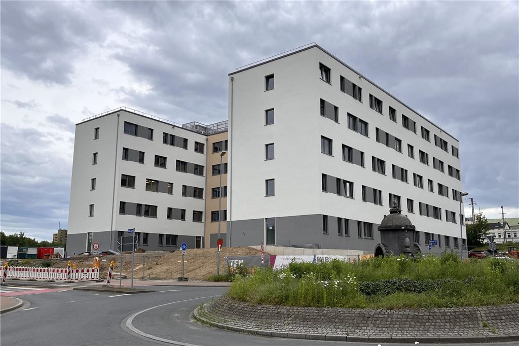 Aggressive Besucher: So schützen Behörden ihre Mitarbeiter Am „kleinen Kreisel“ zwischen Viktoria- und Hammer Straße entsteht derzeit ein Neubau für das Jobcenter. Das Bauwerk ist konzeptionell auf Herausforderungen angepasst, die bei der Entwicklung des Vorgängergebäudes noch gar kein Thema waren.