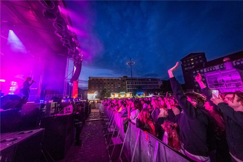 Party beim Stadtfest Dortbunt in der Dortmunder Innenstadt.