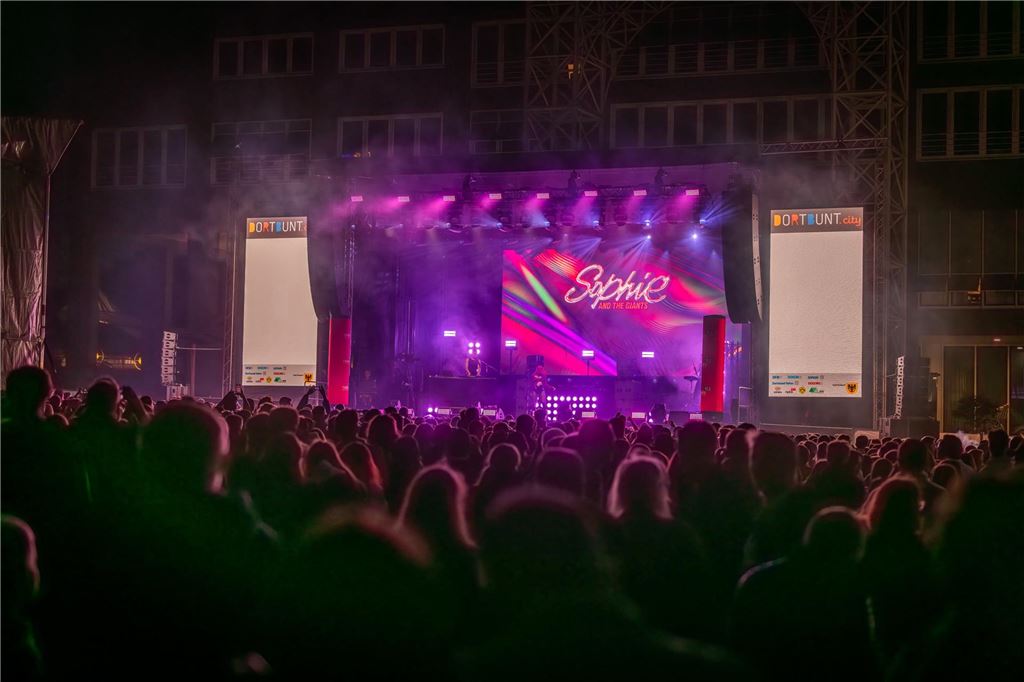 Party beim Stadtfest Dortbunt in der Dortmunder Innenstadt.
