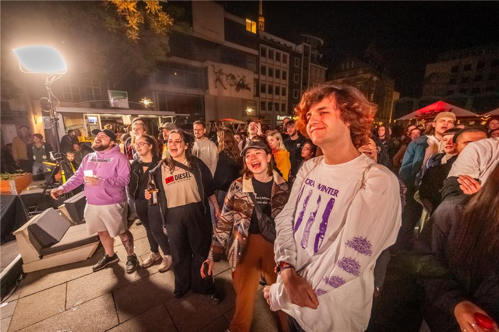 Party beim Stadtfest Dortbunt in der Dortmunder Innenstadt.