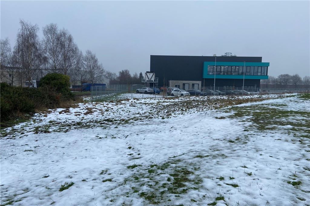 Stadt erklärt Rückkauf am Wandhofener Bruch: Fehler im Kaufvertrag Ein verschneites Grundstück am Wandhofener Bruch in Schwerte