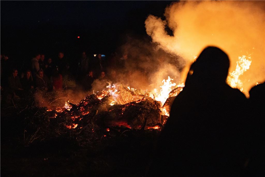 Osterfeuer Wasserturm Hengsen 2025
