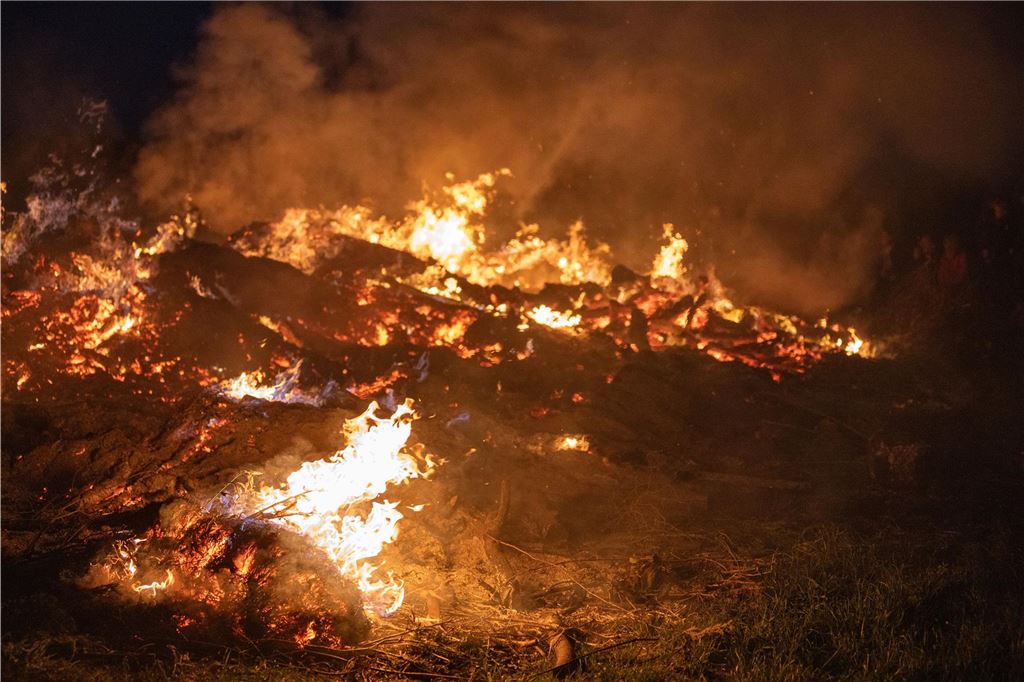 Osterfeuer Wasserturm Hengsen 2025