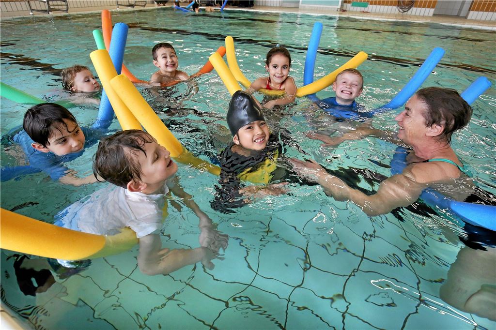 Schulschwimmen und Kurse: Die Hellweg-Bäder öffnen wieder Auch die Schwimmkurse in Hellweg-Bad in Lünern sind beliebt.