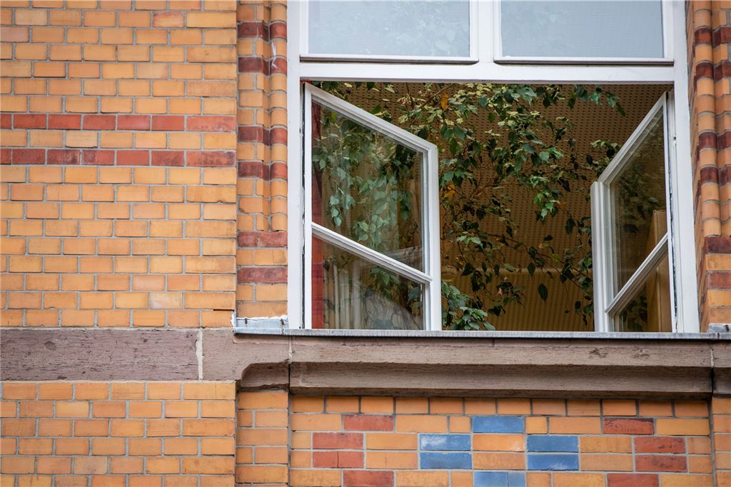 „Keine Anschaffung um des Anschaffens Willen“: Lehrer über Luftfilter Auch in diesem Winter wird wohl wieder ordentlich gelüftet. Optimal ist das auch nicht, finden viele Lehrer und Eltern in Bergkamen.
