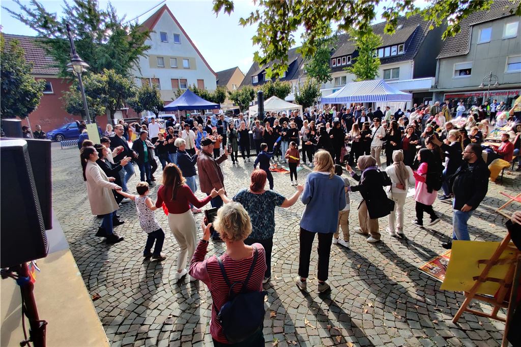 Oktoberfest oder interkulturelles Programm: Das Wochenende im Kreis Bergkamener feiern bei der interkulturellen Woche ein Fest.