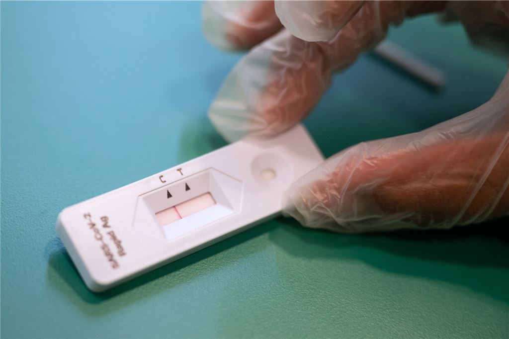„Unnötige Todesfälle“: Holzwickeder Arzt warnt davor, sich auf Schnelltests zu verlassen Auf den Corona-Antigentest sollte man nach Auffassung eines Holzwickeder Arztes nicht allzu viel Hoffnung setzen.