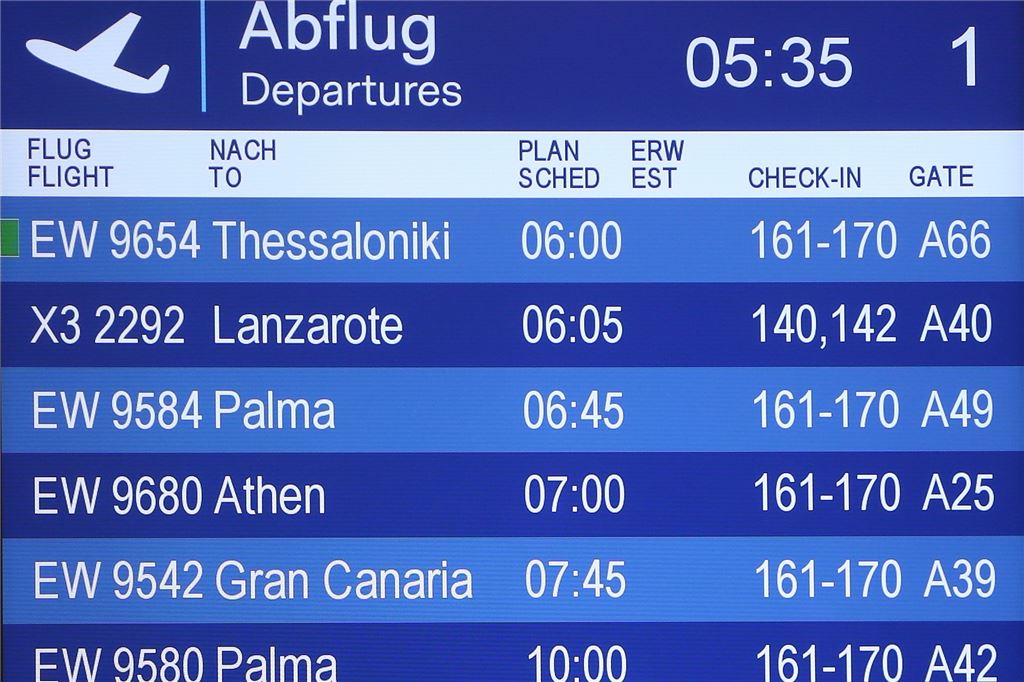Kein Risikogebiet mehr: Ist Mallorca jetzt der Renner in Unnas Reisebüros? Auf der Informationstafel am Flughafen Düsseldorf sind Flüge, unter anderem nach Palma de Mallorca angezeigt. Die Balearen gelten nicht mehr als Corona-Risikogebiet. Urlaub ist damit wieder ohne Quarantäne und Testpflicht nach der Rückkehr möglich.