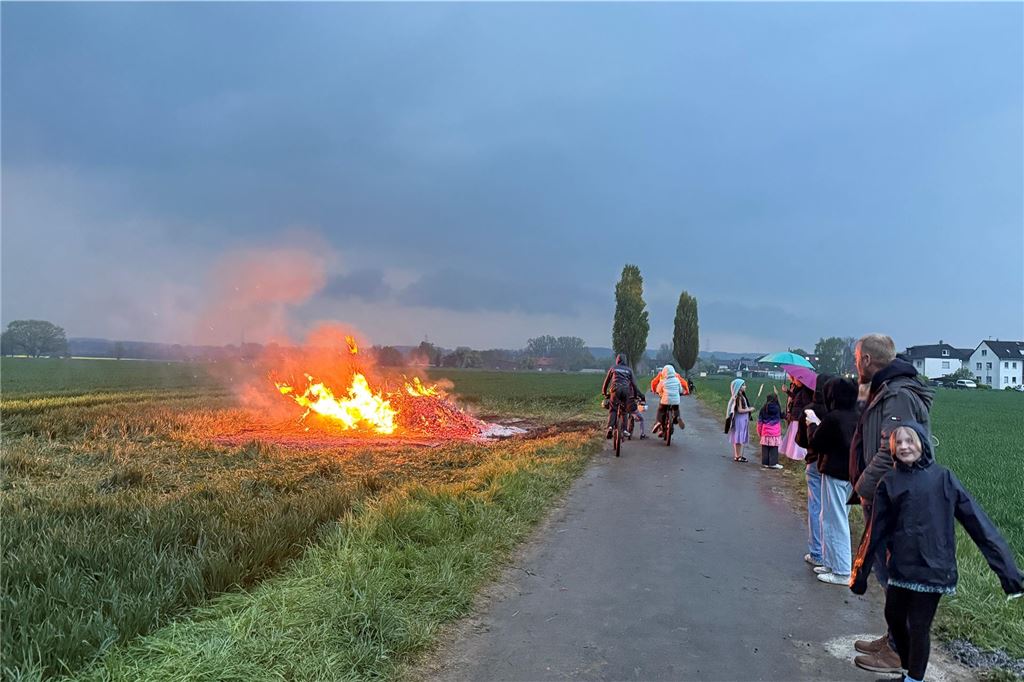 Osterfeuer Unna 2025