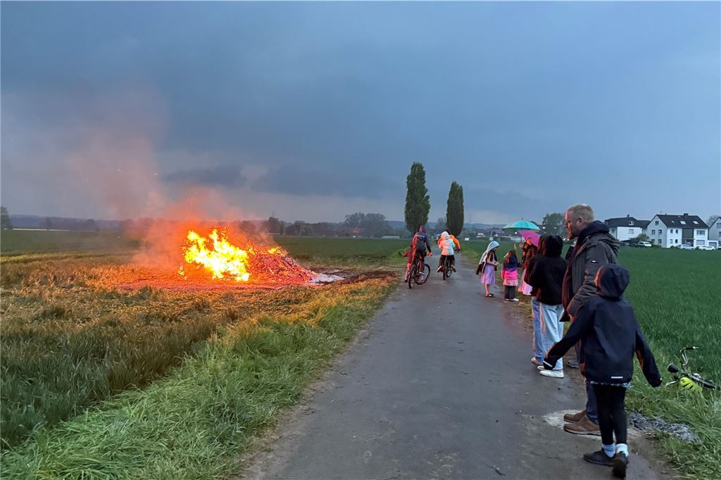 Osterfeuer Unna 2025