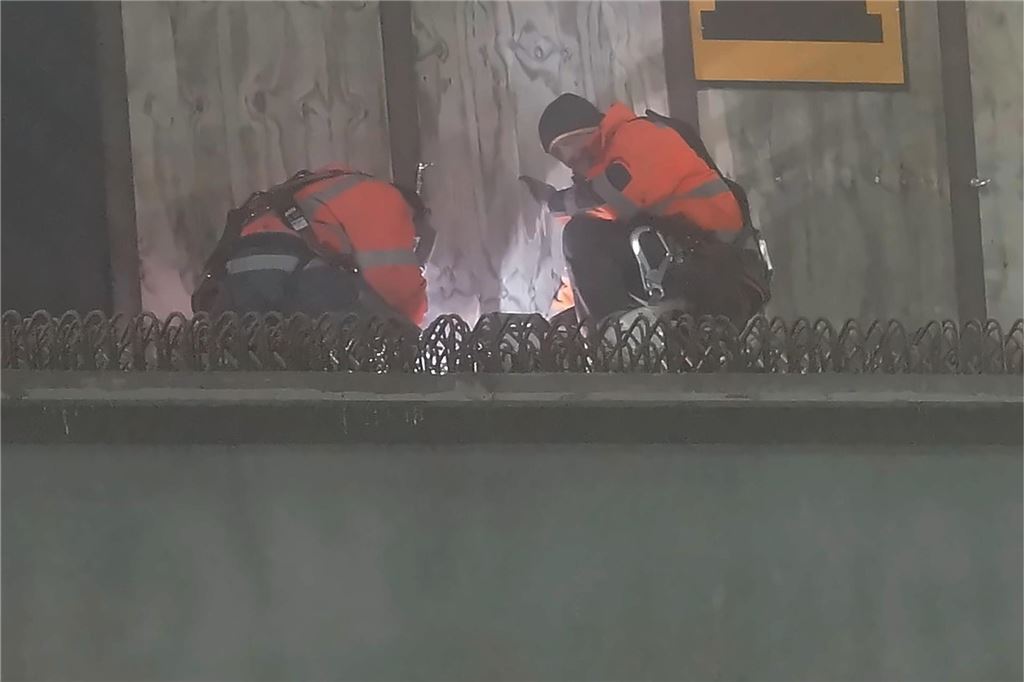 Kranarbeiten an der A1-Brücke in Kamen.
