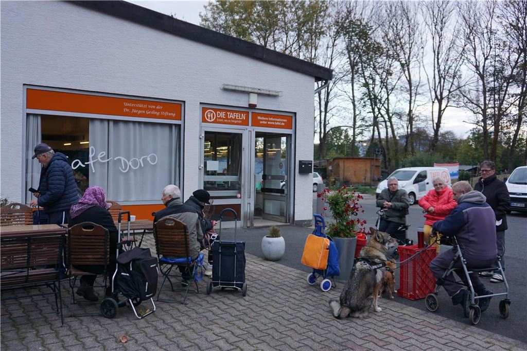 Das ist dran an den Gerüchten: Action als Kandidat für Kodi-Nachfolge Bei der Zentrale der Unnaer Tafel in Königsborn braucht man nicht allzu genau hinzusehen, um festzustellen, dass die Liegenschaft einmal ein Aldi-Markt war.