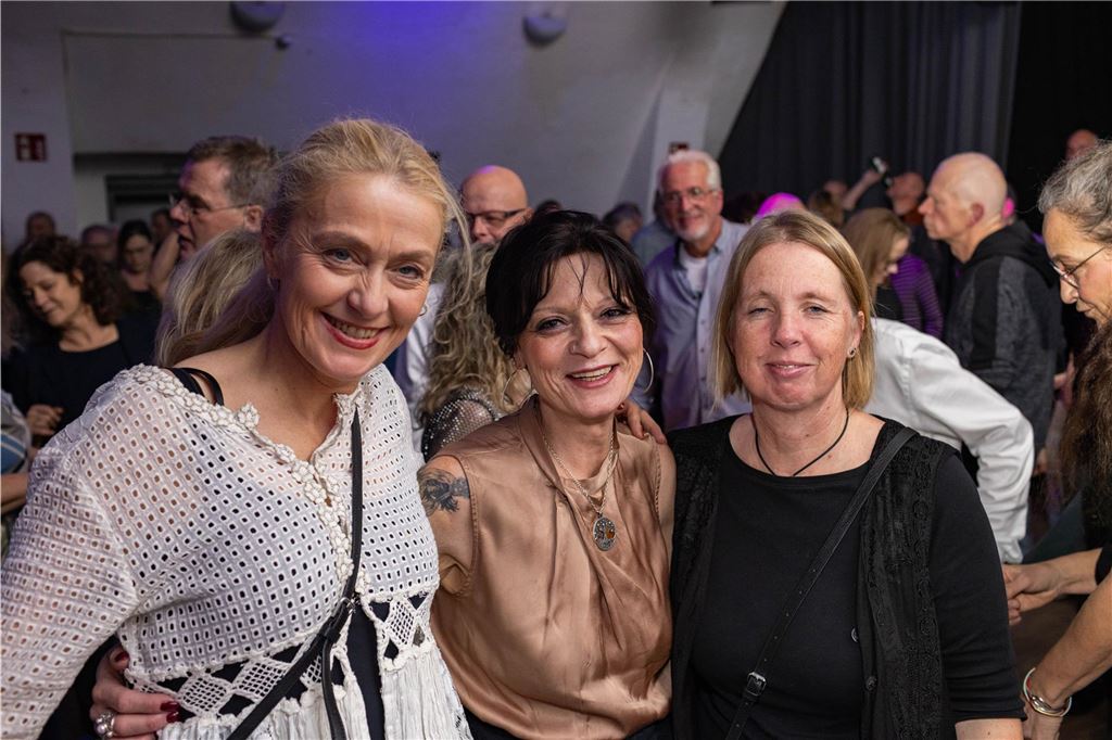 Beste Freunde bei bester Musik und eine volle Tanzfläche – so feiert Ü50 in der Lindenbrauerei in Unna!