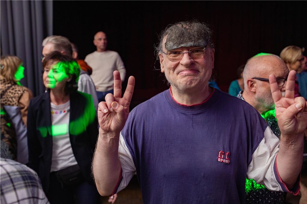 Beste Freunde bei bester Musik und eine volle Tanzfläche – so feiert Ü50 in der Lindenbrauerei in Unna!
