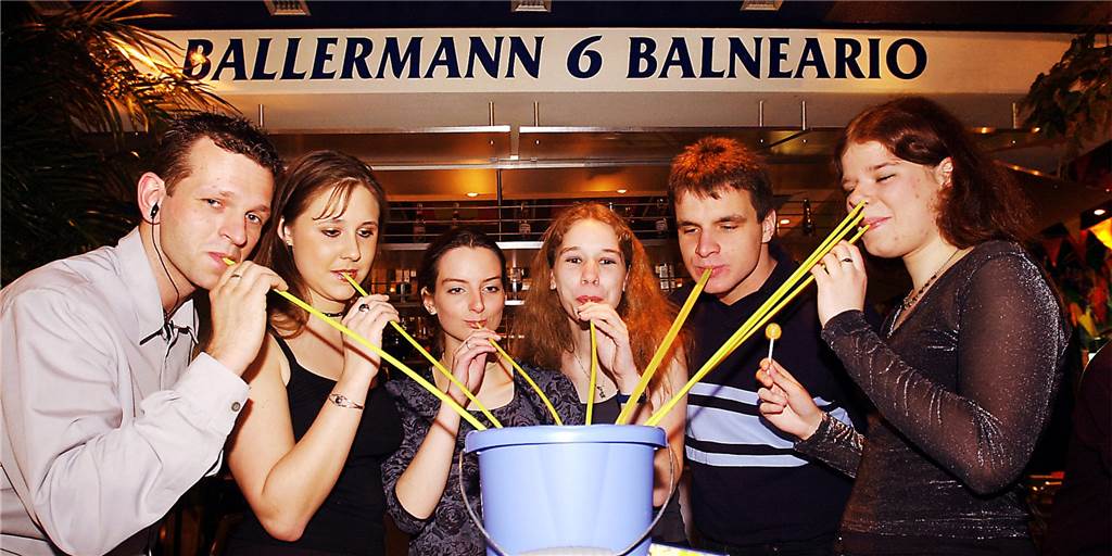 Party-Alarm wie am Ballermann: Im B6 jagte ein Hit den nächsten Party-Alarm wie am Ballermann: Im B6 jagte ein Hit den nächsten