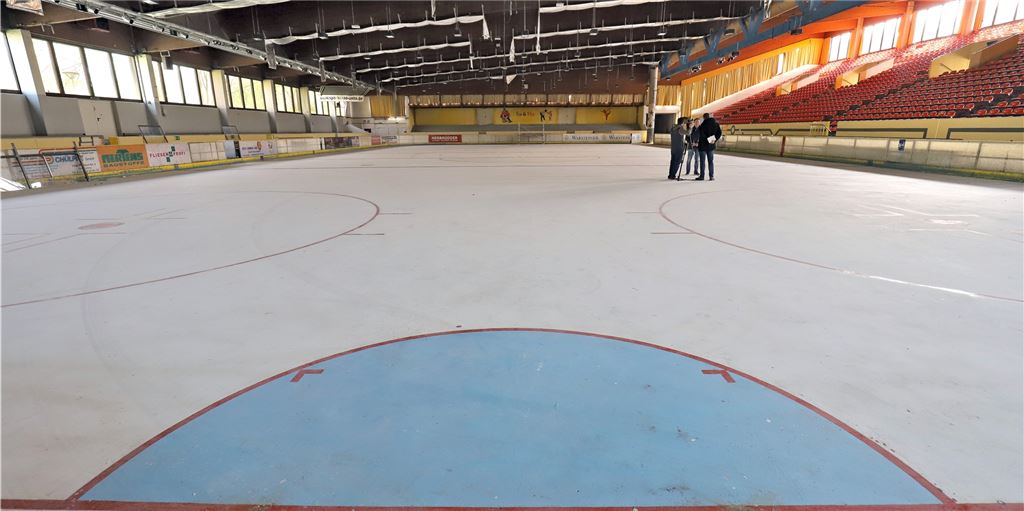 Keine Sommerpause für die Planungen zur Eissporthalle Keine Sommerpause für die Planungen zur Eissporthalle