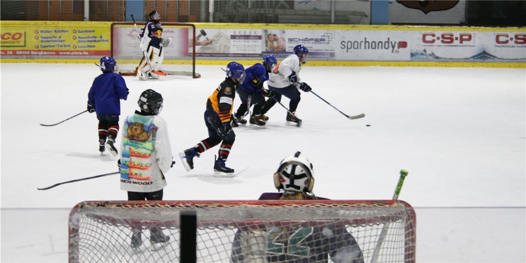 KJEC-als Mitbetreiber der „neuen“ Eissporthalle: Die Mitglieder stimmen dafür KJEC-als Mitbetreiber der „neuen“ Eissporthalle: Die Mitglieder stimmen dafür