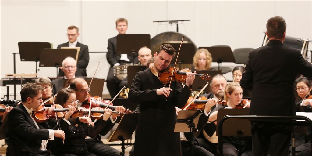 „Russisches Roulette“: So fesselnd kann Musik klingen, die unter einer Diktatur entsteht „Russisches Roulette“: So fesselnd kann Musik klingen, die unter einer Diktatur entsteht
