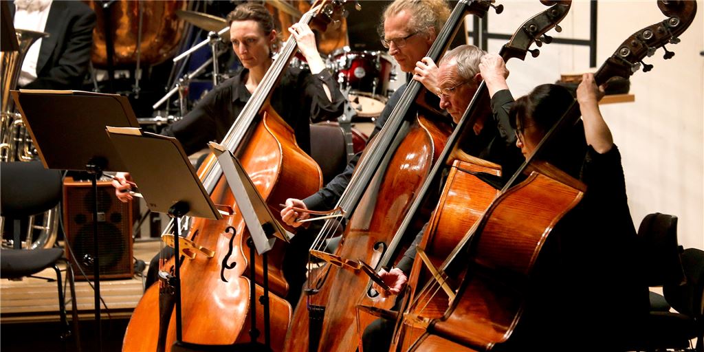 Diese Anarchie muss man live erleben! Ein Konzertgenuss mit einer Ausnahme-Cellistin Diese Anarchie muss man live erleben! Ein Konzertgenuss mit einer Ausnahme-Cellistin
