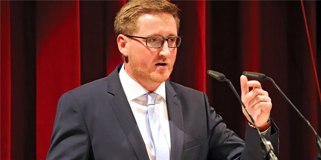 Mehr Abstand möglich: Corona macht die Stadthalle zum Ratssaal für Unna Die einzige regelmäßige Veranstaltung mit politischem Inhalt ist in Unnas Stadthalle der Neujahrsempfang der SPD. Nun aber wird das Veranstaltungszentrum übergangsweise zum Ratssaal. Abstandsvorschriften gegen die Ausbreitung des Coronavirus lassen sich dort besser umsetzen.