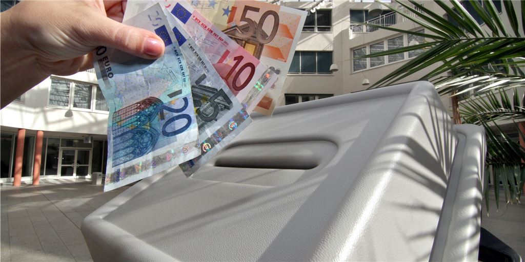Stadtkasse schonen: Wir für Unna verzichtet im Rat auf den Fraktionsstatus Als Fraktion hätte „Wir für Unna“ Anrecht auf Zuwendungen von der Stadt. Angesichts der Arbeitsleistung, die bis zur Kommunalwahl noch möglich ist, wäre es ein falsches Signal, diese Mittel mitzunehmen, erklärt die WfU-Vorsitzende Margarethe Strathoff.