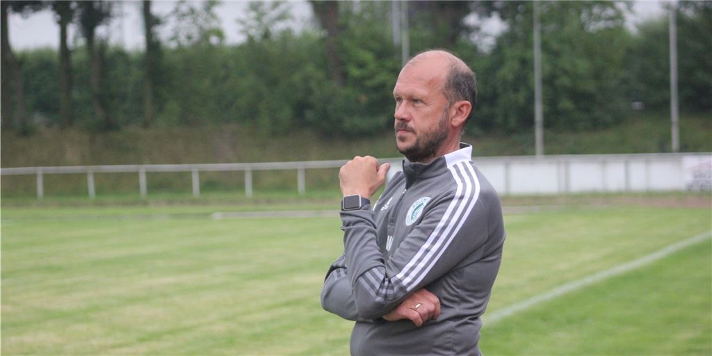 Holzwickeder Innenverteidiger mit Bundesliga-Erfahrung wird den HSC schon wieder verlassen Holzwickeder Innenverteidiger mit Bundesliga-Erfahrung wird den HSC schon wieder verlassen