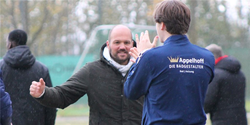 Rarität: Holzwickeder U23 spielt bei Hallenturnier mit - keine Winterpause für Hoffmann-Team Rarität: Holzwickeder U23 spielt bei Hallenturnier mit - keine Winterpause für Hoffmann-Team