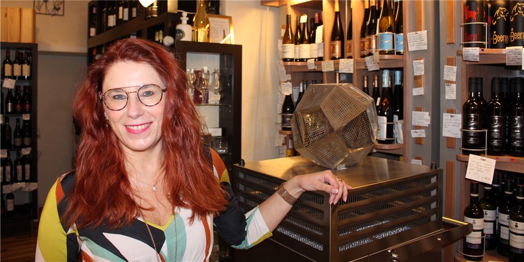 Ladenbesitzer aus Kamen: Darum behalten wir die Maskenpflicht Nicole Schulte hält vorerst an den Maßnahmen fest. Auch der Luftfilter, den sie vor zwei Jahren angeschafft hat, wird vorerst weiter laufen.