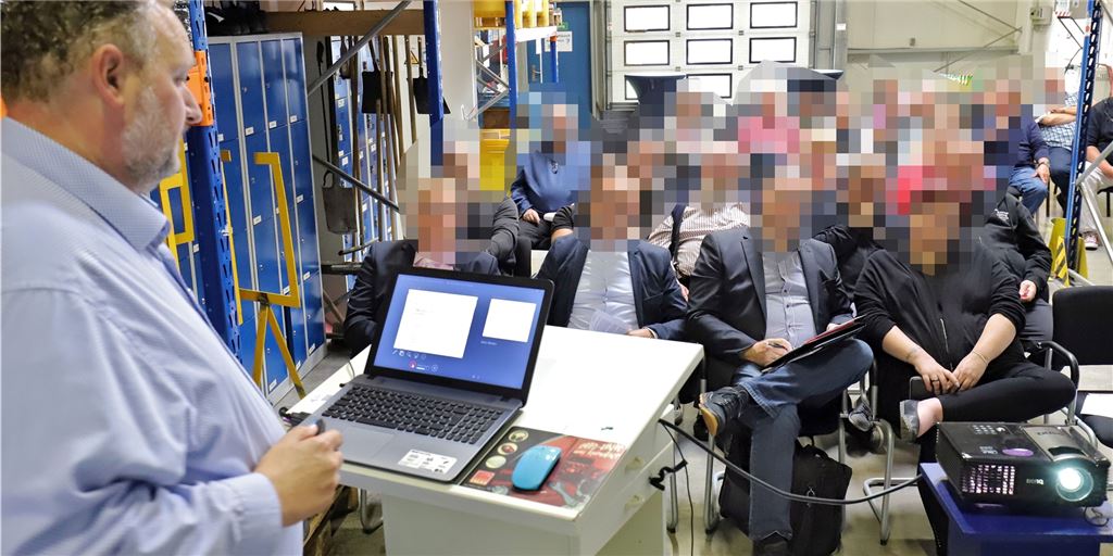 Peter Steckel mischt mit Masken-Kritik seine eigene Facebook-Gruppe auf Peter Steckel mischt mit Masken-Kritik seine eigene Facebook-Gruppe auf