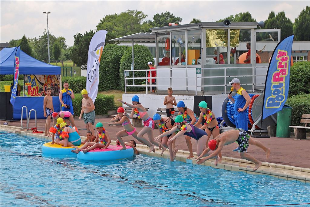 Freibad-Check: Bergkamens Wellenbad steht für Action und Urlaubsfeeling Freibad-Check: Bergkamens Wellenbad steht für Action und Urlaubsfeeling