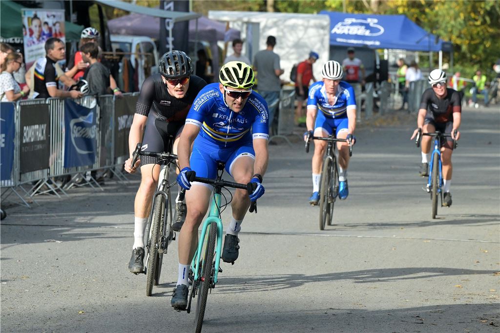 Fußball, Handball, Ringen und Cyclocross: Mehr als 90 Bilder vom Lüner Sportwochenende
