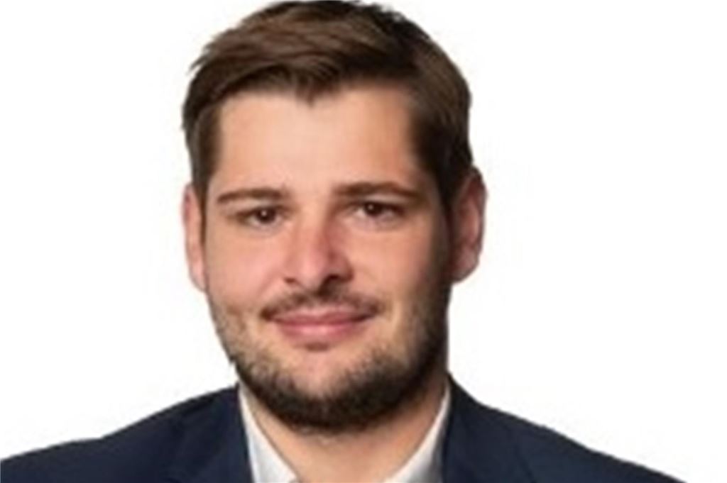 Kirche muss Jona-Haus verkaufen: Die Stadt kann nicht Nein sagen Das Bild zeigt Tobias Hinne-Schneider.