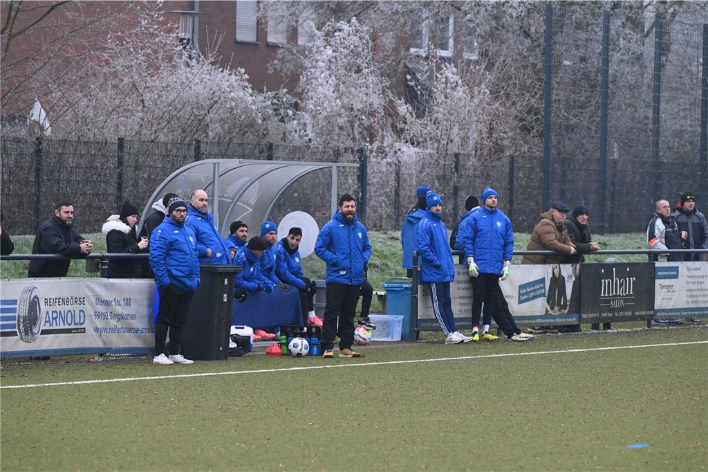 Nebel, Debüt und Spielabbruch