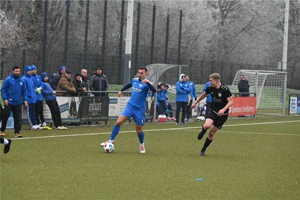 Nebel, Debüt und Spielabbruch