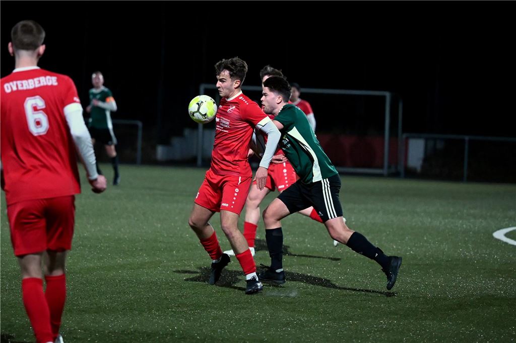 Viele Fotos: FC Overberge lässt Chancen liegen