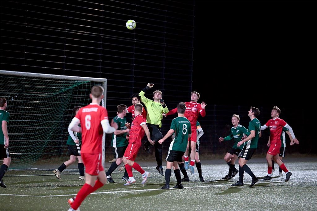 Viele Fotos: FC Overberge lässt Chancen liegen