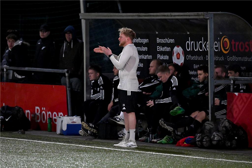Viele Fotos: FC Overberge lässt Chancen liegen