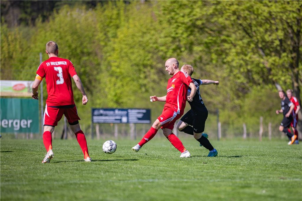 Westfalia Wethmar müht sich zum 2:1 in Bausenhagen: Viele Fotos vom Spiel