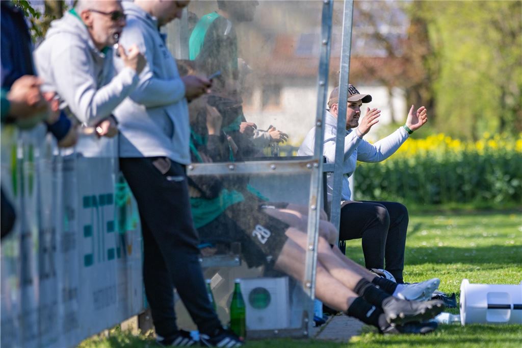 Westfalia Wethmar müht sich zum 2:1 in Bausenhagen: Viele Fotos vom Spiel