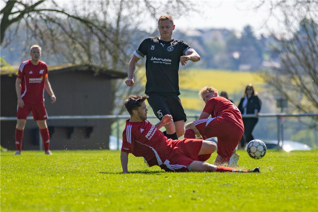 Westfalia Wethmar müht sich zum 2:1 in Bausenhagen: Viele Fotos vom Spiel