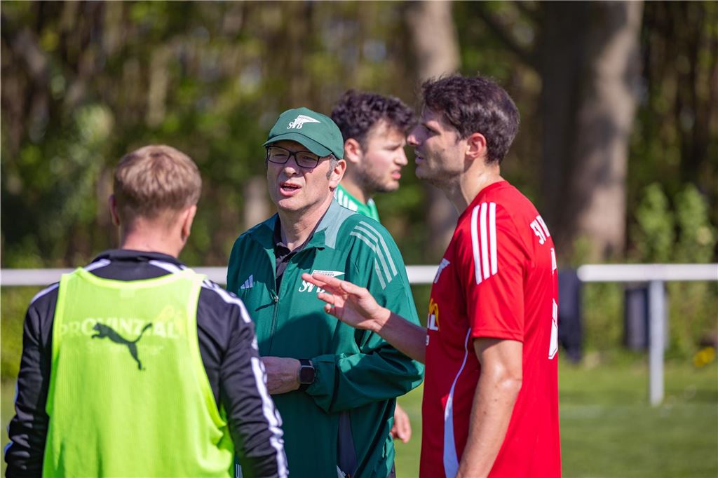Westfalia Wethmar müht sich zum 2:1 in Bausenhagen: Viele Fotos vom Spiel