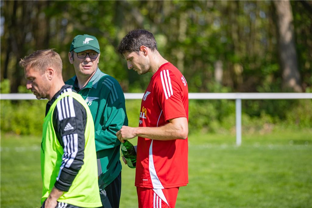 Westfalia Wethmar müht sich zum 2:1 in Bausenhagen: Viele Fotos vom Spiel