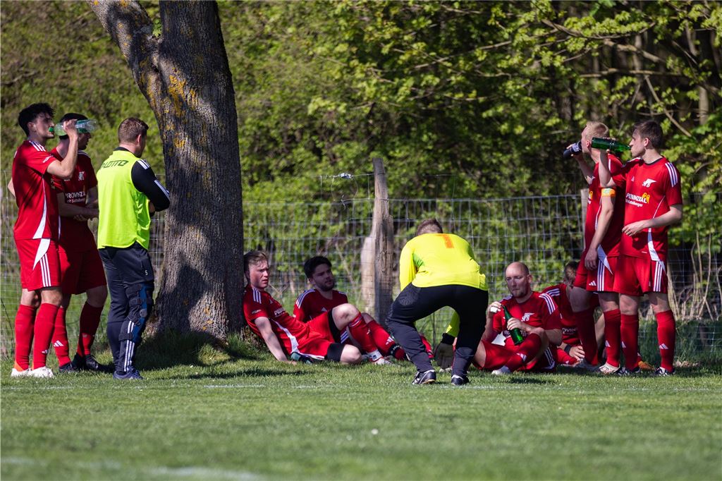 Westfalia Wethmar müht sich zum 2:1 in Bausenhagen: Viele Fotos vom Spiel